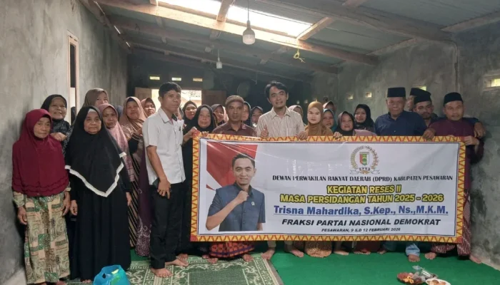 Anggota DPRD Pesawaran Salurkan Bantuan Listrik, Perkuat Aktivitas Keagamaan Warga Babakan Loa