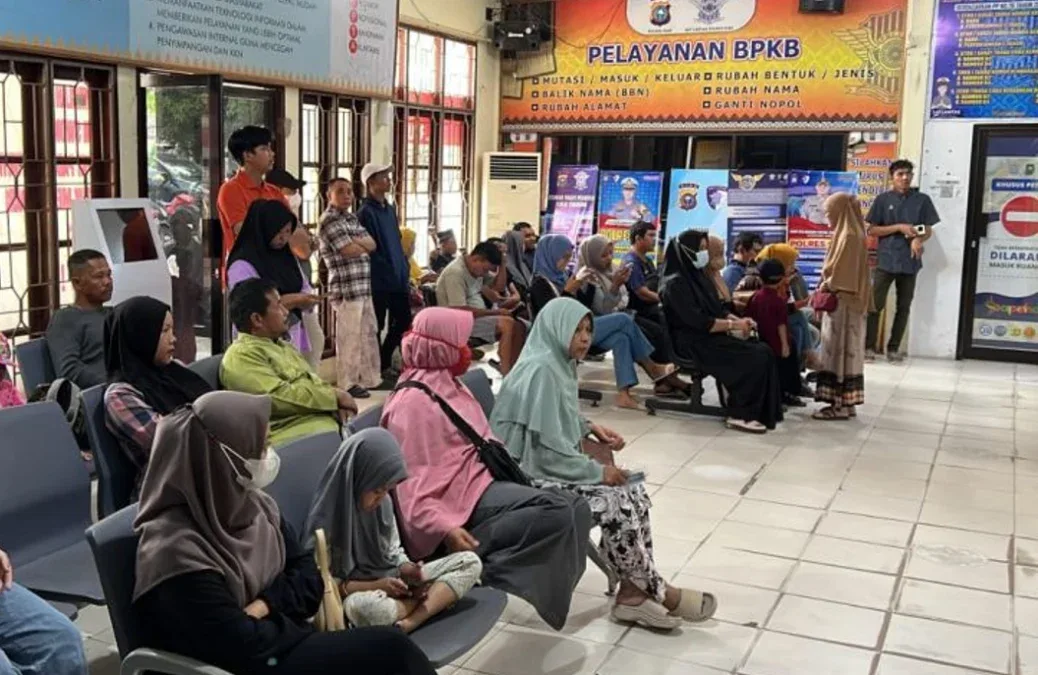 Bayar Pajak Kendaraan di Samsat Kubang, Wajib Pajak Dapat Cek Kesehatan Gratis