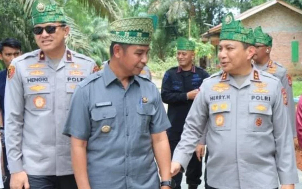 Kapolda Riau Tinjau Jembatan Merah Putih Presisi di Kampar, Soroti Akses dan Ekonomi Warga