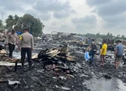 Kebakaran Hebat di Gaung Inhil, 15 Rumah Ludes Terbakar Saat Warga Salat Subuh