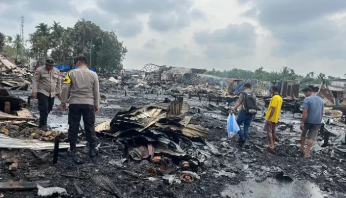 Kebakaran Hebat di Gaung Inhil, 15 Rumah Ludes Terbakar Saat Warga Salat Subuh