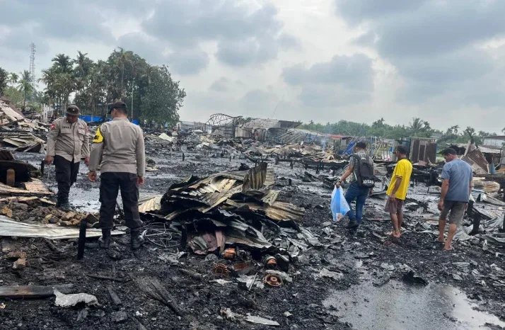 Kebakaran Hebat di Gaung Inhil, 15 Rumah Ludes Terbakar Saat Warga Salat Subuh