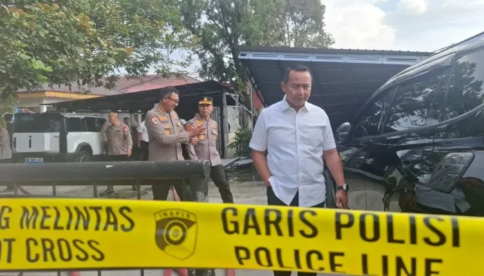 Kebakaran Hebat Landa Aspol Pekanbaru, Dua Rumah Dinas Perwira Polisi Ludes
