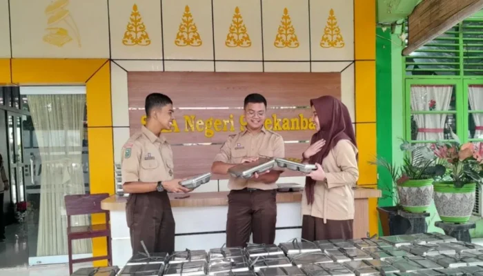 MBG Pangkas Beban APBD Riau Rp45 Miliar per Tahun