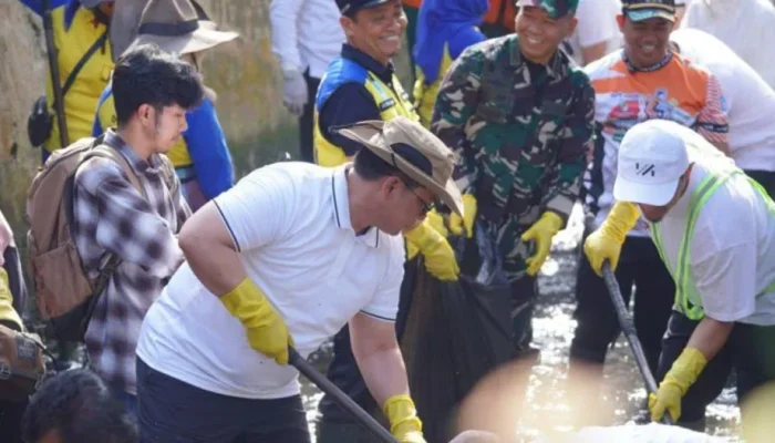 Pemprov Riau-Pemko Pekanbaru Bersinergi, Gotong Royong Massal Dorong Kota Bersih dan Sehat