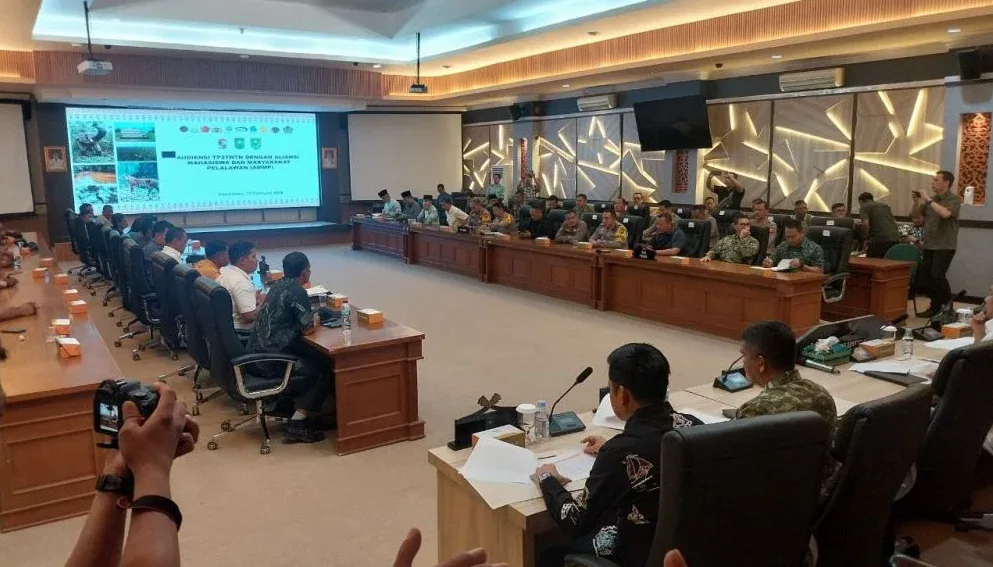 Pemprov Riau Tegaskan Relokasi Humanis dan Reboisasi TNTN