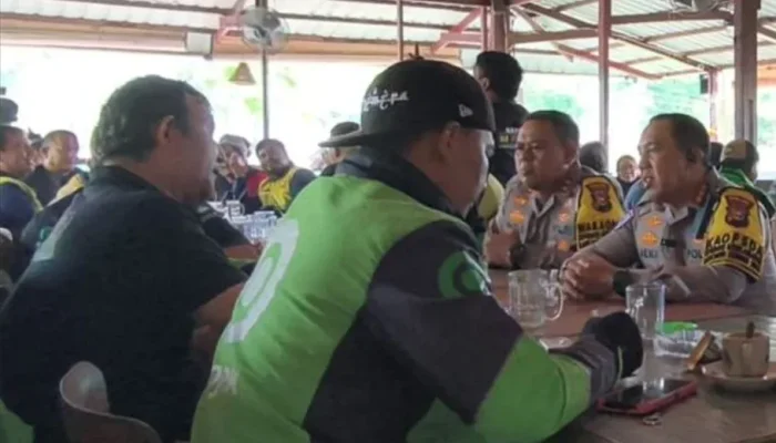 Polisi-Ojol Duduk Bareng di Pekanbaru, Dorong Keselamatan Berkendara