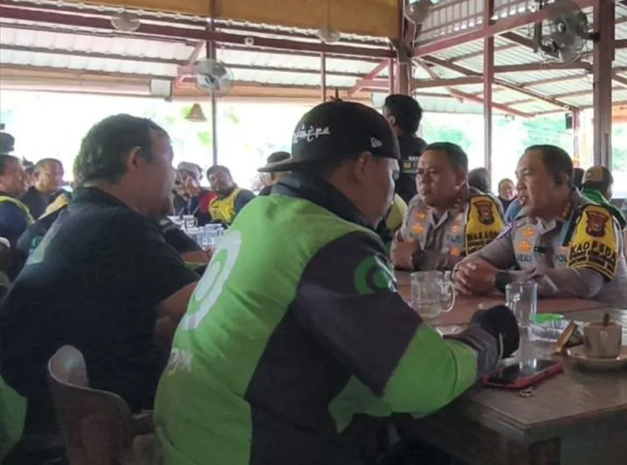 Polisi-Ojol Duduk Bareng di Pekanbaru, Dorong Keselamatan Berkendara