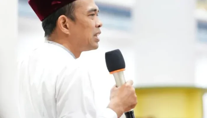Ramadan 1447 H, Bupati Siak Subuh Berjamaah Bersama UAS di Masjid Al Fatah