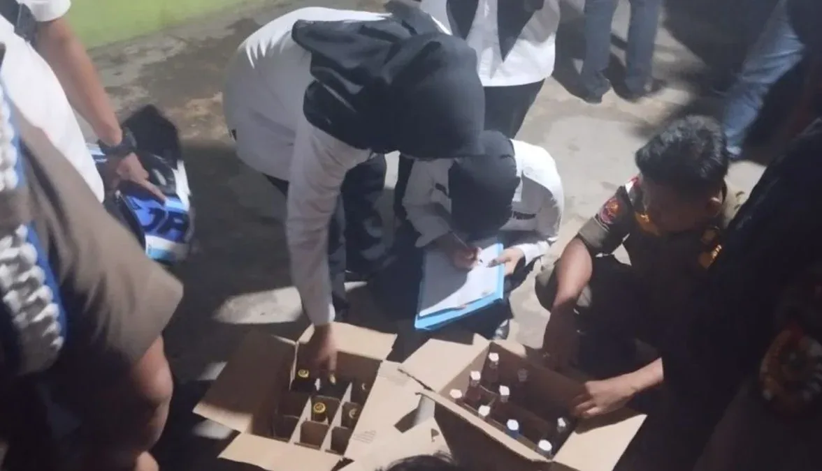 Razia Ramadan Pekanbaru Satpol PP dan Polisi Tindak Tegas Warung Remang-Remang