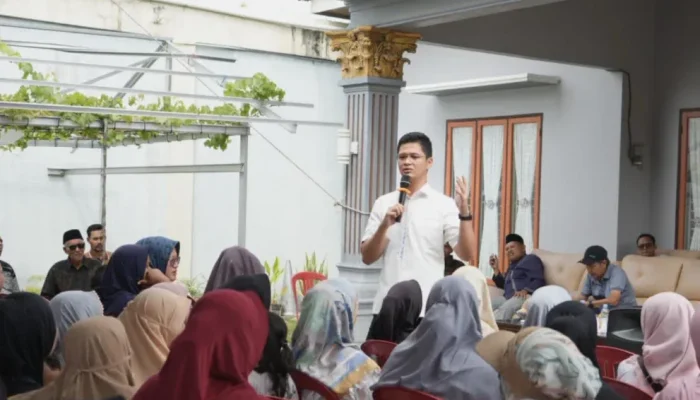 Reses Hendrik di Bathin Solapan Soroti BPJS, PJU Mati, dan Lapangan Kerja Warga