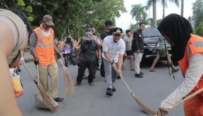 Wako Apresiasi Petugas Kebersihan, Tegaskan Pekanbaru Keluar dari Bayang-Bayang Darurat Sampah