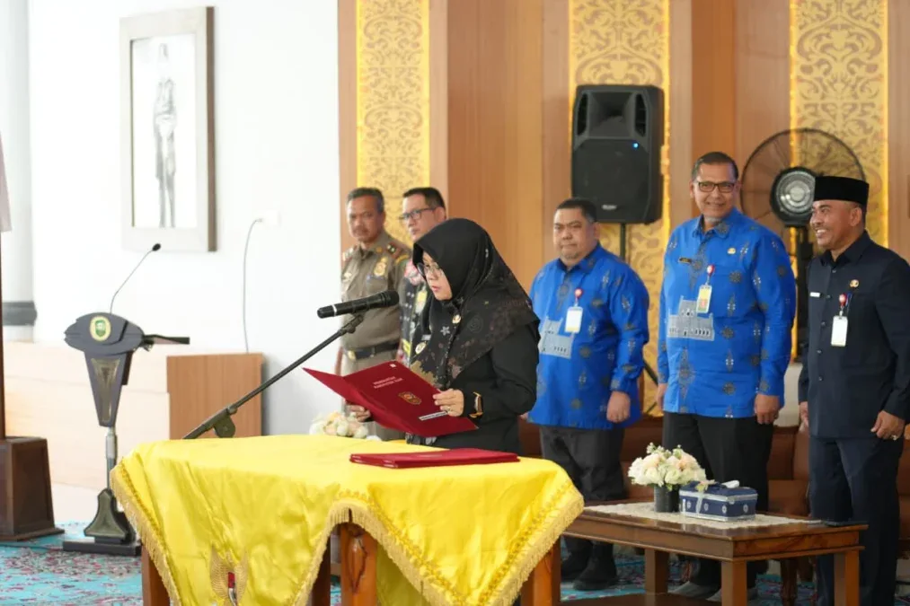 Bupati Siak Afni Zulkifli Lantik 60 Pejabat Baru, Dorong Kinerja ASN Lebih Profesional