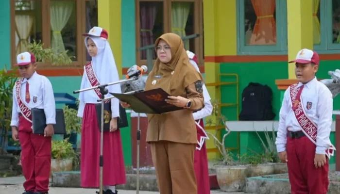 Bupati Siak Kembali ke Sekolah Lama, Soroti Semangat Belajar dan Pendidikan Karakter Siswa