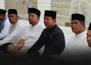 Safari Ramadan di Rambah Hilir, Wabup Poti Salurkan Bantuan dan Tampung Aspirasi Warga