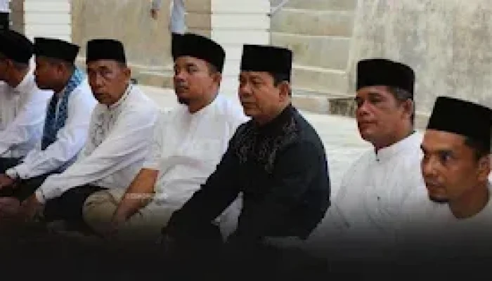 Safari Ramadan di Rambah Hilir, Wabup Poti Salurkan Bantuan dan Tampung Aspirasi Warga