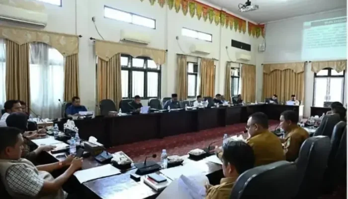 DPRD Rohul Bahas Evaluasi Gubernur Riau, Sinkronisasi Ranperda APBD 2026 Dikebut