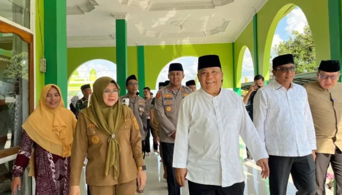 Plt Gubernur Riau Akui Perjuangan Bupati Afni, Janji Lunasi Rp72 Miliar Kurang Salur untuk Siak