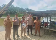 Polsek Rambah Hilir Salurkan Bantuan Sembako Lewat Program JALUR, Warga Kurang Mampu Terbantu