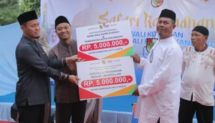 Safari Ramadan Pekanbaru, Wali Kota Targetkan Perbaikan Jalan dan Layanan Dasar Tuntas