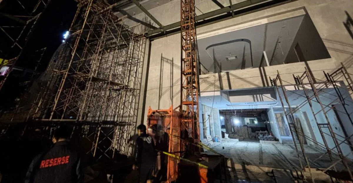 Lift Proyek RS Santa Maria Jatuh,