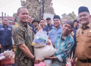 Wali Kota Pekanbaru Tinjau Korban Kebakaran di Sukajadi, Pastikan Bantuan Cepat Tersalurkan