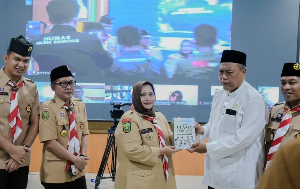 Kasmarni Luncurkan Buku Ulama Kharismatik Bengkalis Jilid II