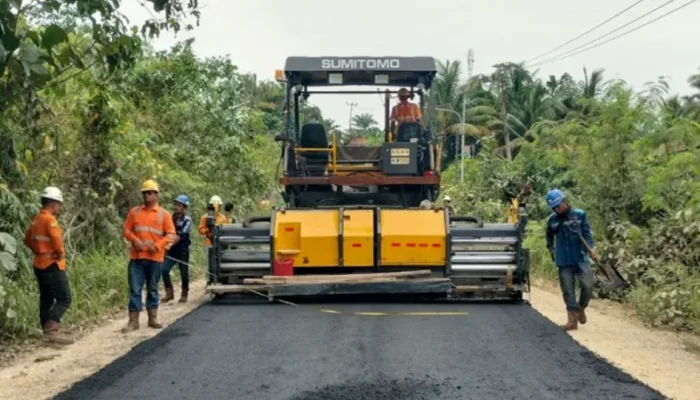 Pemerintah Kota Pekanbaru terus mempercepat program perbaikan jalan Pekanbaru 2026