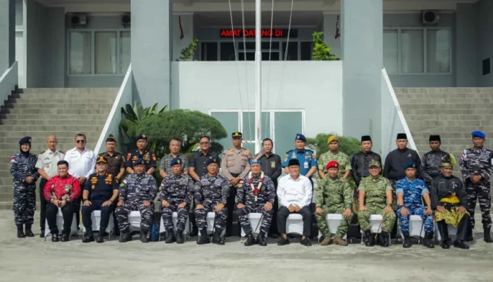Sugiyarto Sambut Komandan Koarmada I di Dumai dengan Adat Melayu