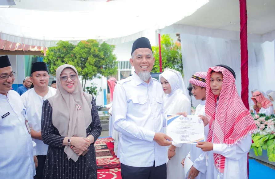 Wako Paisal Buka Wisuda Tahfidz SMPN 14 Dumai, Dorong Lahirnya Generasi Qurani