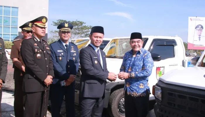 Agung Nugroho Bagikan 15 Mobil Operasional, Kecamatan Didorong Percepat Penanganan Banjir