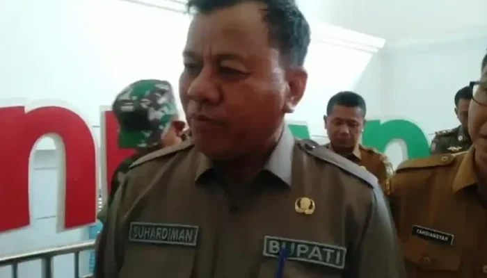 Usai Menghilang, Bupati Kuansing dan Sekda Serahkan Diri ke KPK