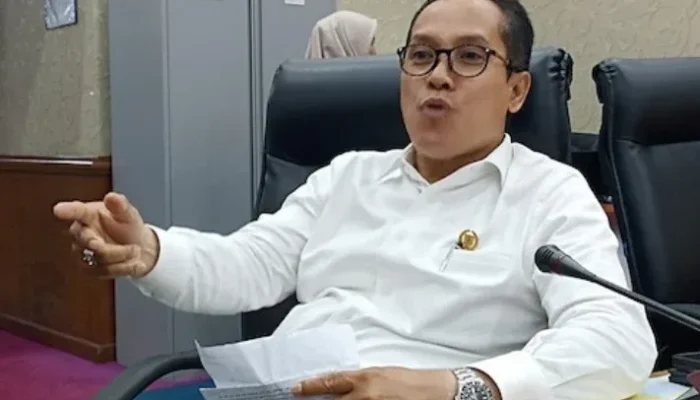 Direktur BUMD Riau Hadiri Sidang Abdul Wahid, DPRD Sebut Bentuk Loyalitas ke Pimpinan