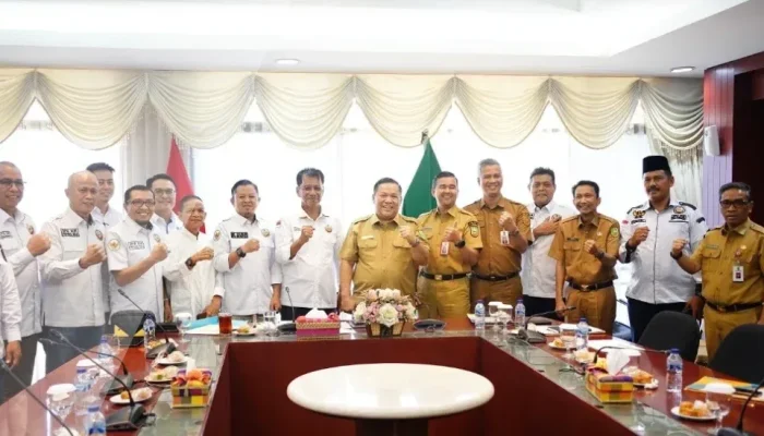 IKM Riau Lantik 7 DPD, Siapkan Sunat Massal hingga Bazar UMKM