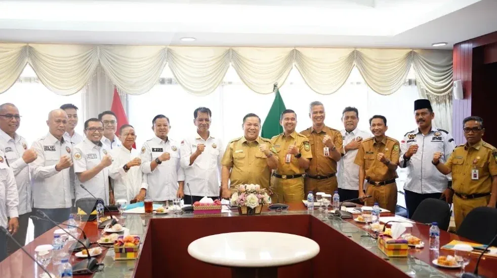 IKM Riau Lantik 7 DPD dan Gelar Beragam Kegiatan Sosial