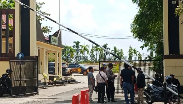 Kabar OTT KPK di Kuansing, Rumah Dinas Sekda Dijaga Ketat, Bupati Tak Terlihat