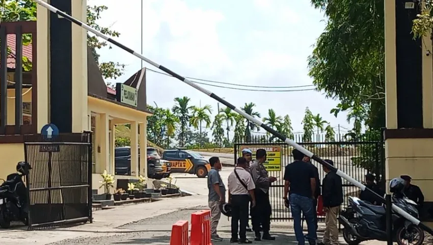 Kabar OTT KPK Kuansing Rumah Dinas Sekda Dijaga Ketat