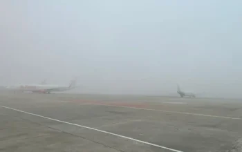 Kabut Tebal Ganggu Penerbangan di Bandara SSK II, Satu Pesawat Dialihkan ke Padang