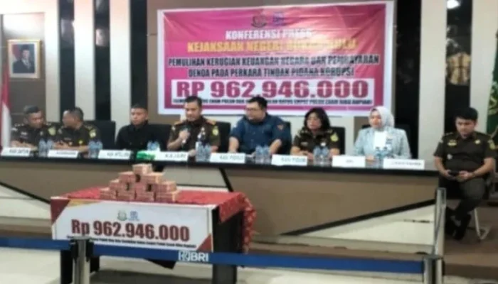 Kejari Rohul Pulihkan Kerugian Negara Rp862 Juta dari Kasus Dana BOS