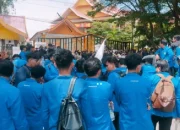 Mahasiswa UIR Kepung DPRD Riau, Tuntut Audit MBG hingga UU Perampasan Aset