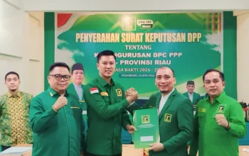 Noli Sugiharto Terima SK Ketua DPC PPP Meranti, Siap Perkuat Struktur hingga Desa