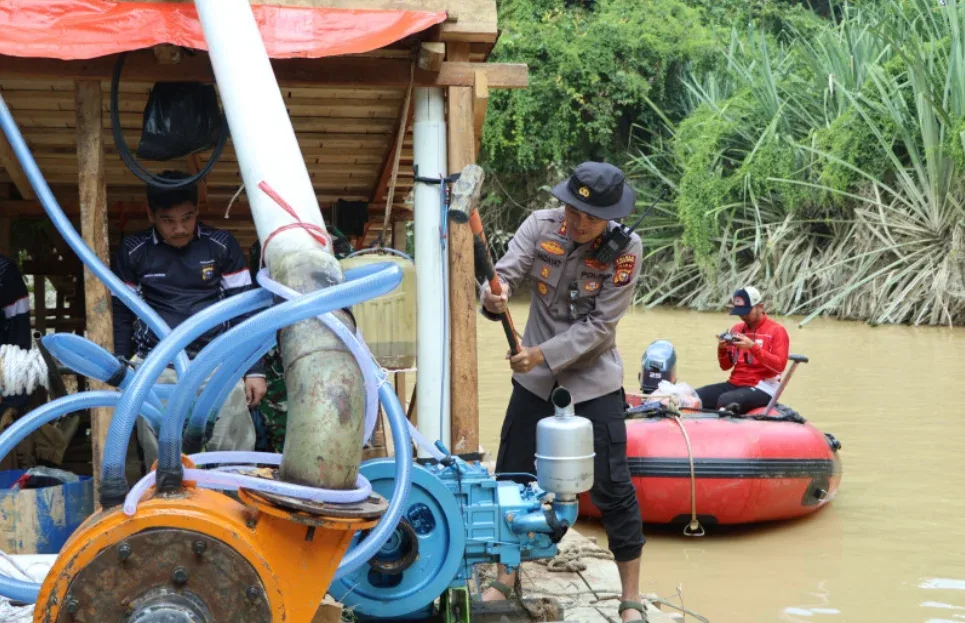 Operasi Besar di Sungai Kuantan, Tim Gabungan Musnahkan 145 Rakit PETI