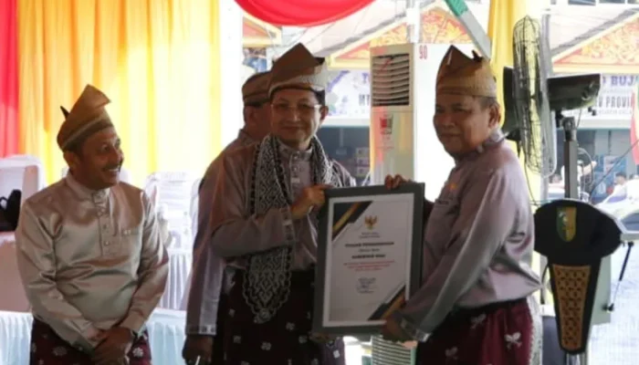 Pemprov Riau Raih Penghargaan Menteri Agama atas Keberhasilan Program Masjid Ramah Pemudik