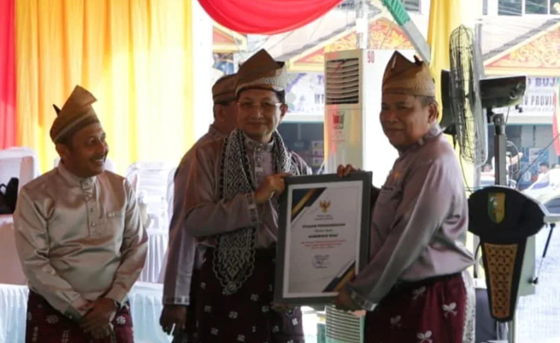 Pemprov Riau Raih Penghargaan Program Masjid Ramah Pemudik