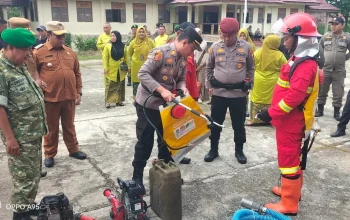 Polsek Tandun dan Stakeholder Gelar Apel Siaga Karhutla