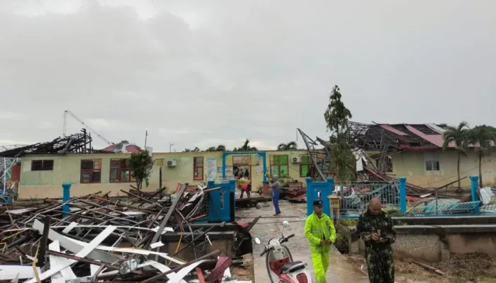 Puting Beliung Terjang Bandar Laksamana, Sekolah Rusak dan Kerugian Capai Rp5 Miliar