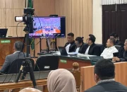 Saksi Ahli: Gubernur Tak Bisa Dipidana Hanya Karena Tenaga Ahli Terlibat Kejahatan