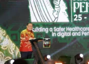 Buka PIT dan Mukernas HISFARSI 2026, SF Hariyanto Soroti Keselamatan Pasien di Rumah Sakit