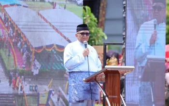 Wamenaker Afriansyah saat menghadiri Festival Minangkabau 2026 di Istano Basa Pagaruyung, Kabupaten Tanah Datar, Sumatera Barat, Kamis (25/6/2026). TN/Y