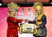 IKWI Riau Juara I Fashion Show Busana Adat Nusantara HUT Ke-65 IKWI Nasional